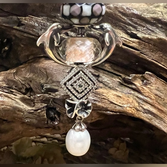 Authentic Pandora Geometric Lines Charm with Clear Pave Zirconias Rombos - Picture 5 of 9